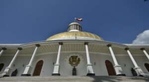 Discuten Ley del Plan de Desarrollo Nacional de las 7T