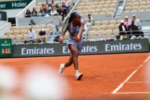 Diseñadora venezolana dejó su huella en Roland Garros con los zapatos de Coco Gauff (Video)