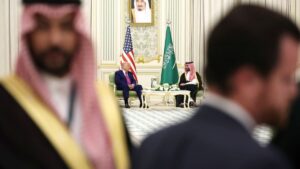 Donald Trump llegó a Arabia Saudita con el objetivo de impulsar acuerdos comerciales