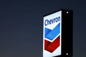 EE.UU confirma decisión de revocar licencia petrolera a Chevron en Venezuela el 27 de mayo
