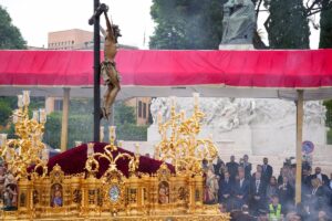 El Cachorro y la Esperanza, protagonistas andaluces de una histórica procesión del Jubileo por las calles de Roma