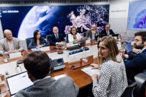 El Gobierno crea dos grupos para analizar por separado el error técnico y el ciberataque como posibles causas del apagón