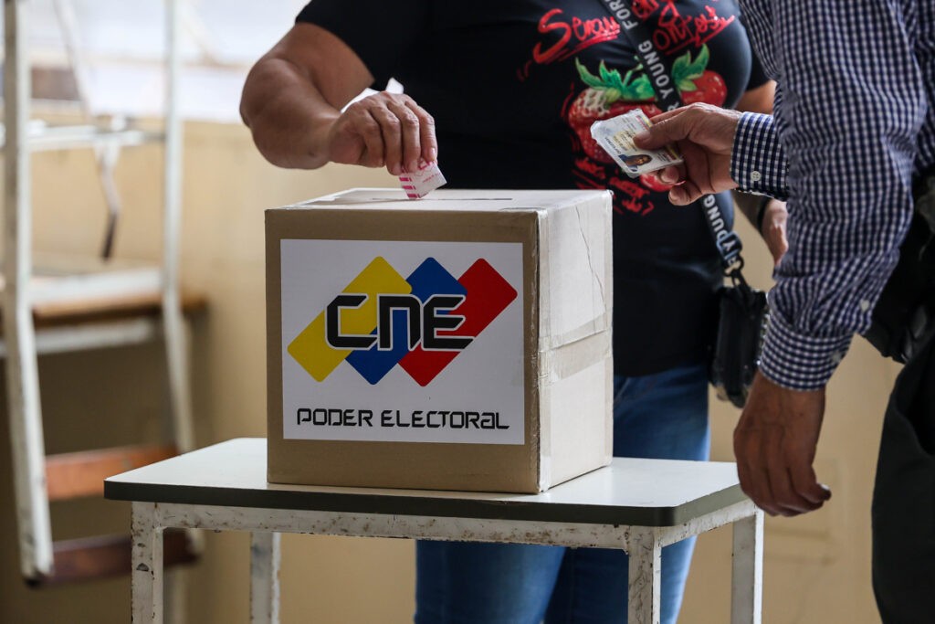 El PSUV conquistó 24 de 25 gobernaciones