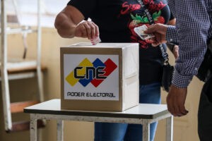 El PSUV conquistó 24 de 25 gobernaciones