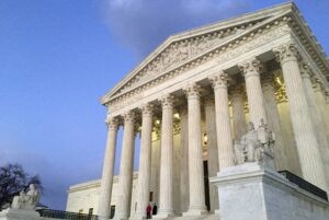 El Tribunal Supremo avala la decisión de Trump de revocar el TPS para más de 350.000 venezolanos