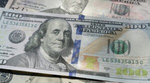 El dólar paralelo en Venezuela amplia la brecha con la tasa oficial