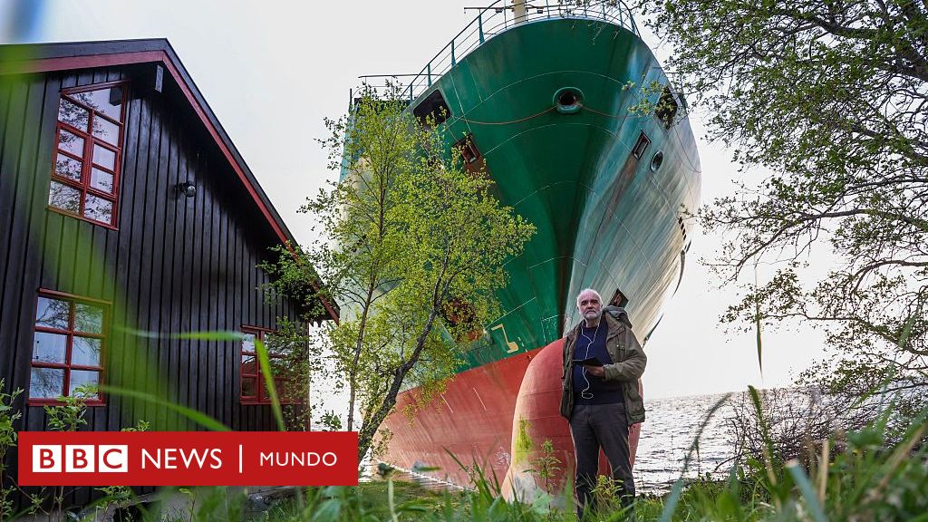 El noruego que despertó en la mañana y encontró un enorme buque de carga en su jardín
