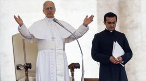 El papa León XIV pide a Israel que deje pasar la ayuda humanitaria a Gaza