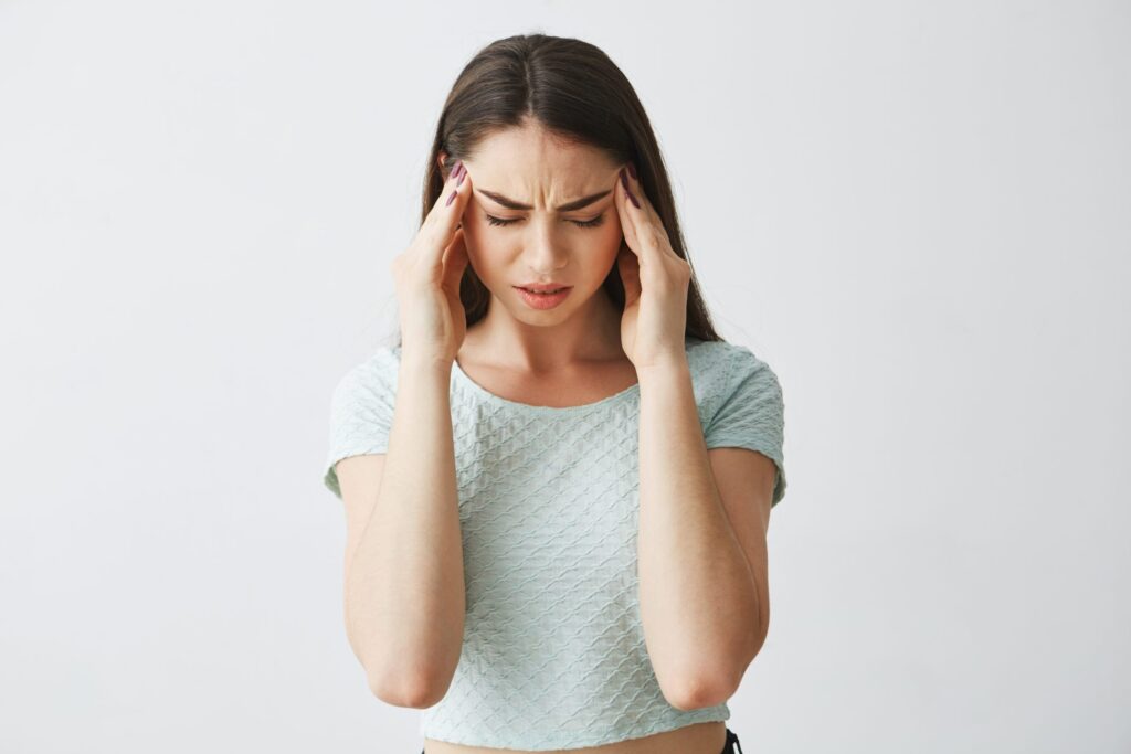 El primer tratamiento para la migraña que podría 'cortarla' de raíz
