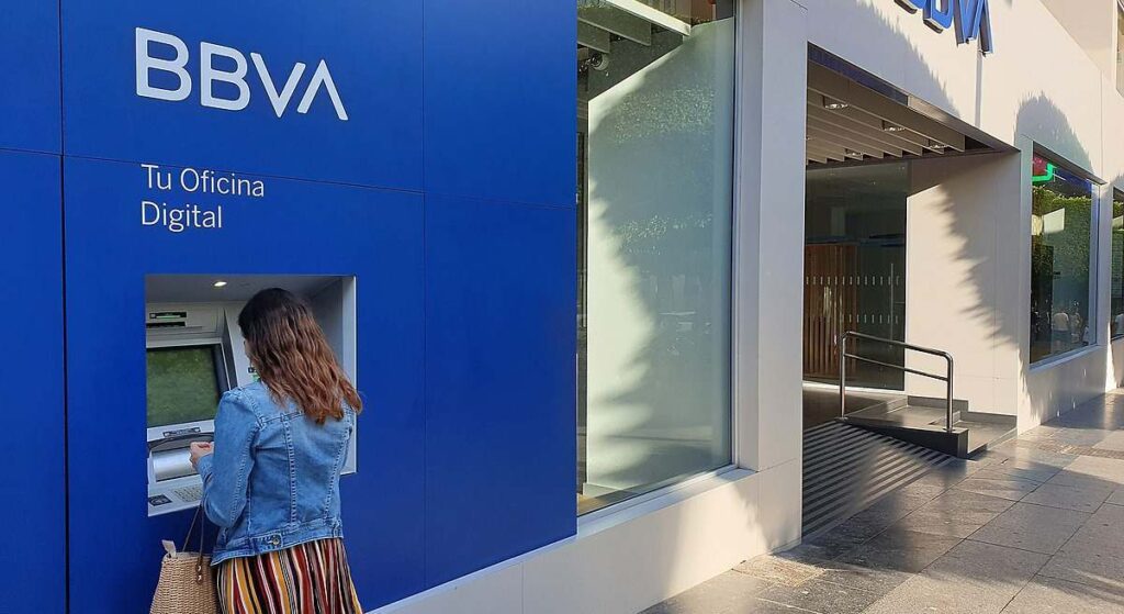 El sinsentido de una consulta pública para la opa de BBVA cuando ni se hizo para Bankia