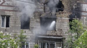 Entra en vigor el alto el fuego unilateral de tres días en Ucrania declarado por Putin