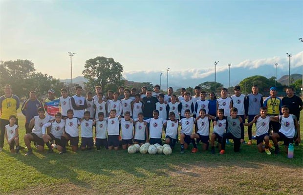Escuela de Fútbol UCV Aragua celebra 45 años de pasión y formación integral al fútbol menor
