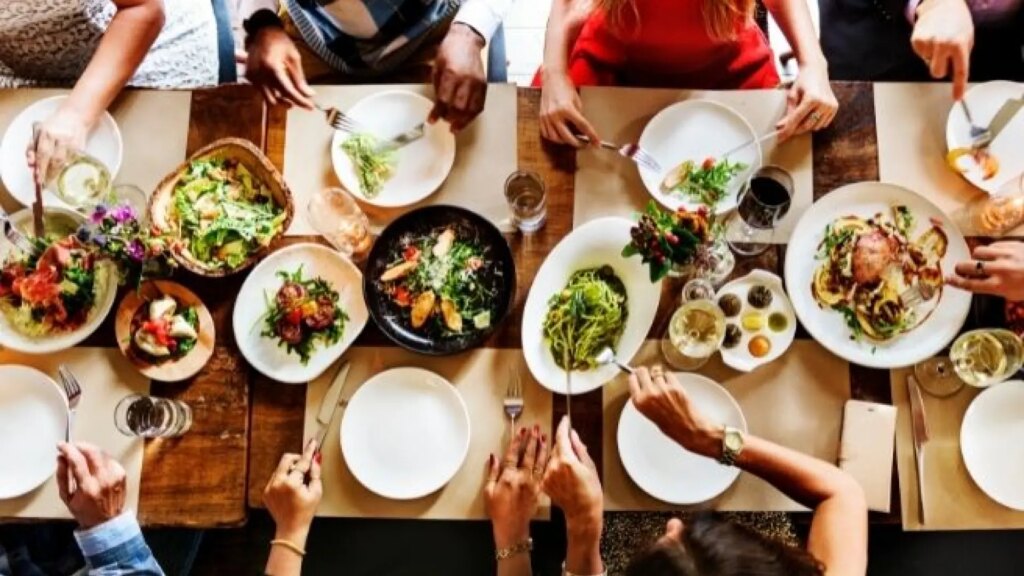 Esta es la peor hora para comer según la ciencia si lo que quieres es vivir mucho y muy sano
