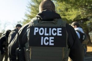 Estudiante venezolano detenido tras acudir a tribunal de migración
