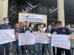 Estudiantes exigen a Ricardo Sánchez que brinde respuestas a las necesidades de la UCV