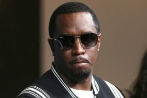 Exempleada de «Diddy» testificó que el rapero la agredió sexualmente en múltiples ocasiones