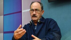 Felipe Mujica propone reconversión de la AN para fortalecer el debate
