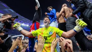 Festejo por ascenso de Hamburgo a Bundesliga deja 25 heridos – DW – 11/05/2025