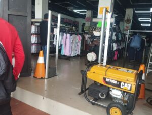 Frecuentes bajones de luz afectan el comercio y la actividad bancaria en el Paseo Orinoco