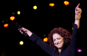 Gloria Estefan regresa a sus «raíces» con nuevo sencillo y álbum tras 18 años