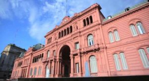 Gobierno de Milei confirma que pareja e hijo de gendarme