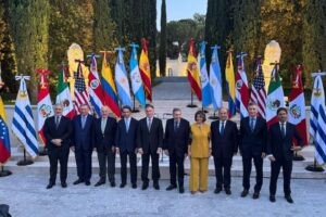 González Urrutia: "Defender la democracia requiere constancia, inteligencia y unidad"