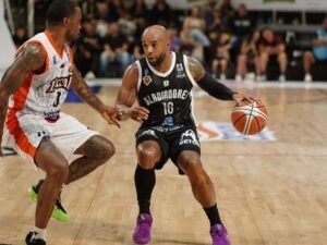 Gregory Vargas vuelve a hacer historia en el baloncesto venezolano
