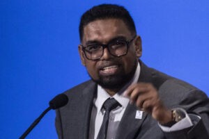 Guyana denuncia ataques armados contra sus tropas en frontera con Venezuela