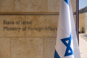 Israel convoca a la embajadora española tras las "duras" palabras de Sánchez