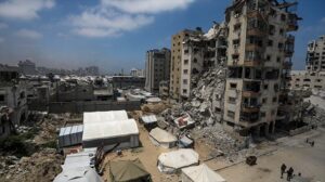Israel ignora la presión internacional y redobla su ofensiva en Gaza