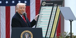 La Administración Trump baraja recurrir al Supremo este viernes para recuperar los aranceles