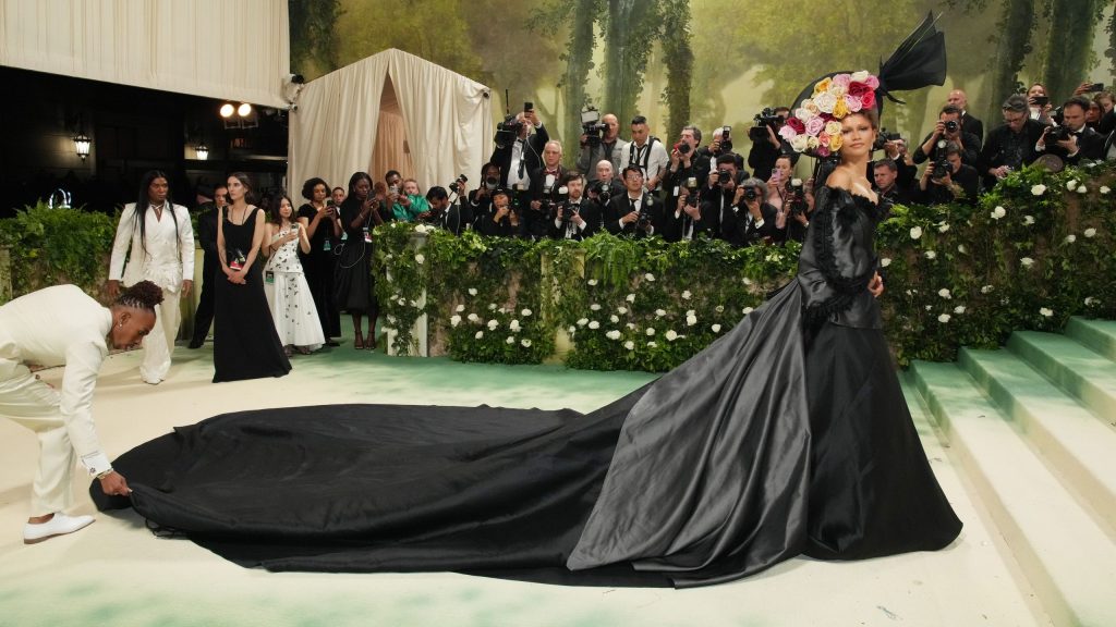 La Met Gala 2025: una noche de elegancia y expresión cultural