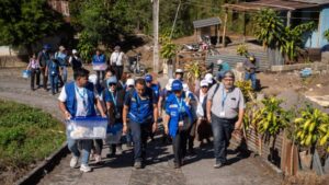 Iniciativas transformadoras contra las enfermedades infecciosas, como el dengue y la gripe aviar, se están llevando a cabo en América Latina y el Caribe para detectarlas y tratarlas. Las encabeza la OPS.