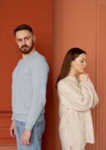 La envidia también puede estar presente en las parejas