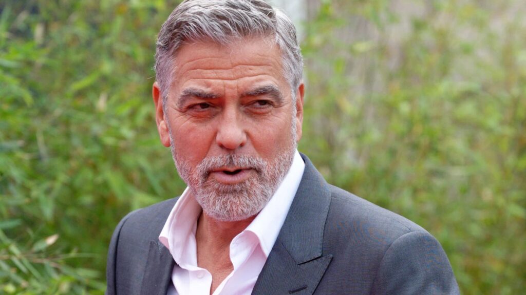 La mujer que perdió 15 mil dólares por un falso George Clooney realizado con IA
