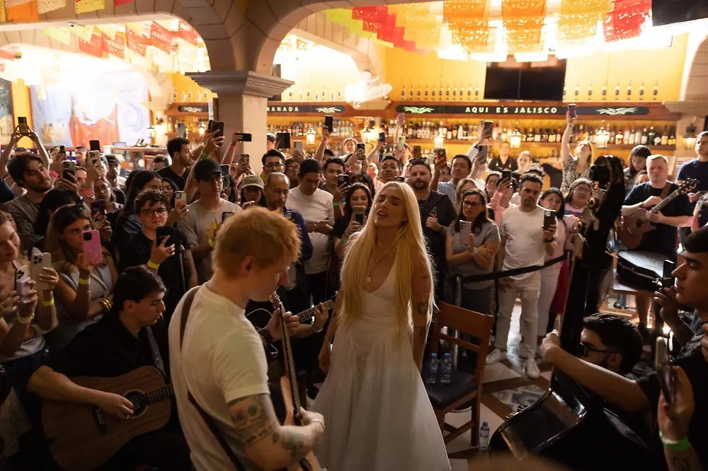 La venezolana Elena Rose se juntó con el británico Ed Sheeran para entonar uno de sus éxitos (VIDEO)