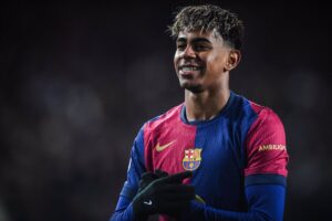 Lamine Yamal renueva con el FC Barcelona hasta 2031