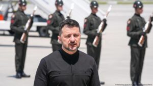 Las delegaciones de Rusia y Ucrania se reunirán el viernes – DW – 15/05/2025