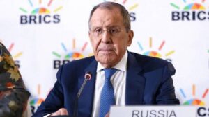 Lavrov defiende ampliar el comercio en monedas locales entre países miembros de los BRICS