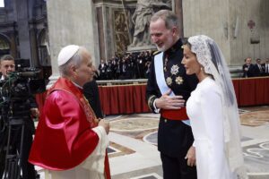 Los Reyes felicitan a León XIV y le dicen que esperan verle pronto por España