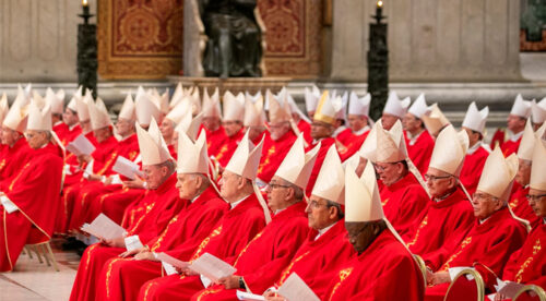 Los cardenales se reúnen nuevamente antes del cónclave