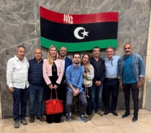 Los nueve españoles atrapados en Libia se encuentran "sanos y salvos" en Roma
