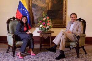 Los «whatsapps» de la influencia de Zapatero como «amigo de Delcy»