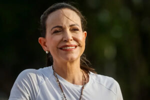 María Corina Machado envia mensaje a los docentes "ustedes serán la columna vertebral de la nueva Venezuela"