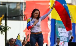 María Corina Machado pidió dejar centros vacíos en farsa electoral del chavismo