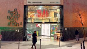 Mercado de San Antón, un festín de sabores en el corazón de Chueca