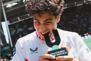 Miguel Rodríguez, una temporada de '10', 'Jugador del Mes'... y doloroso adiós al Celta: "Me da pena perderlo"