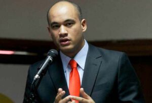 Ministro de Educación dijo que se redujo la deserción docente