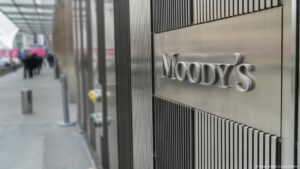 Moody's retira calificación crediticia triple A a EE.UU. – DW – 17/05/2025