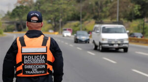 Mujer fallece tras caer de un autobús de pasajeros en Miranda